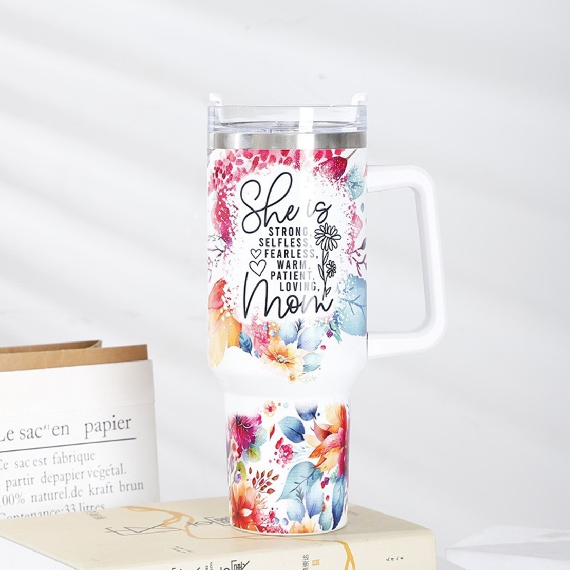 Cana Termos din Plastic, Flippy, pentru Bauturi Calde si Reci, cu Maner, Imprimeu Floral, cu Mesaj pentru Mama, Alb, 10x7.6x27.5 cm