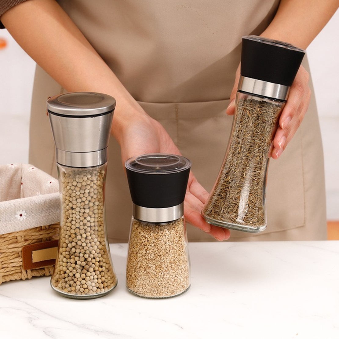 Rasnita Manuala pentru boabe, Flippy, Rasnita pentru Piper Sare Cafea, din Sticla cu Otel inoxidabil, 19.2 x 6.4 cm, volum 200 ml, Transparenta cu Capac din Inox
