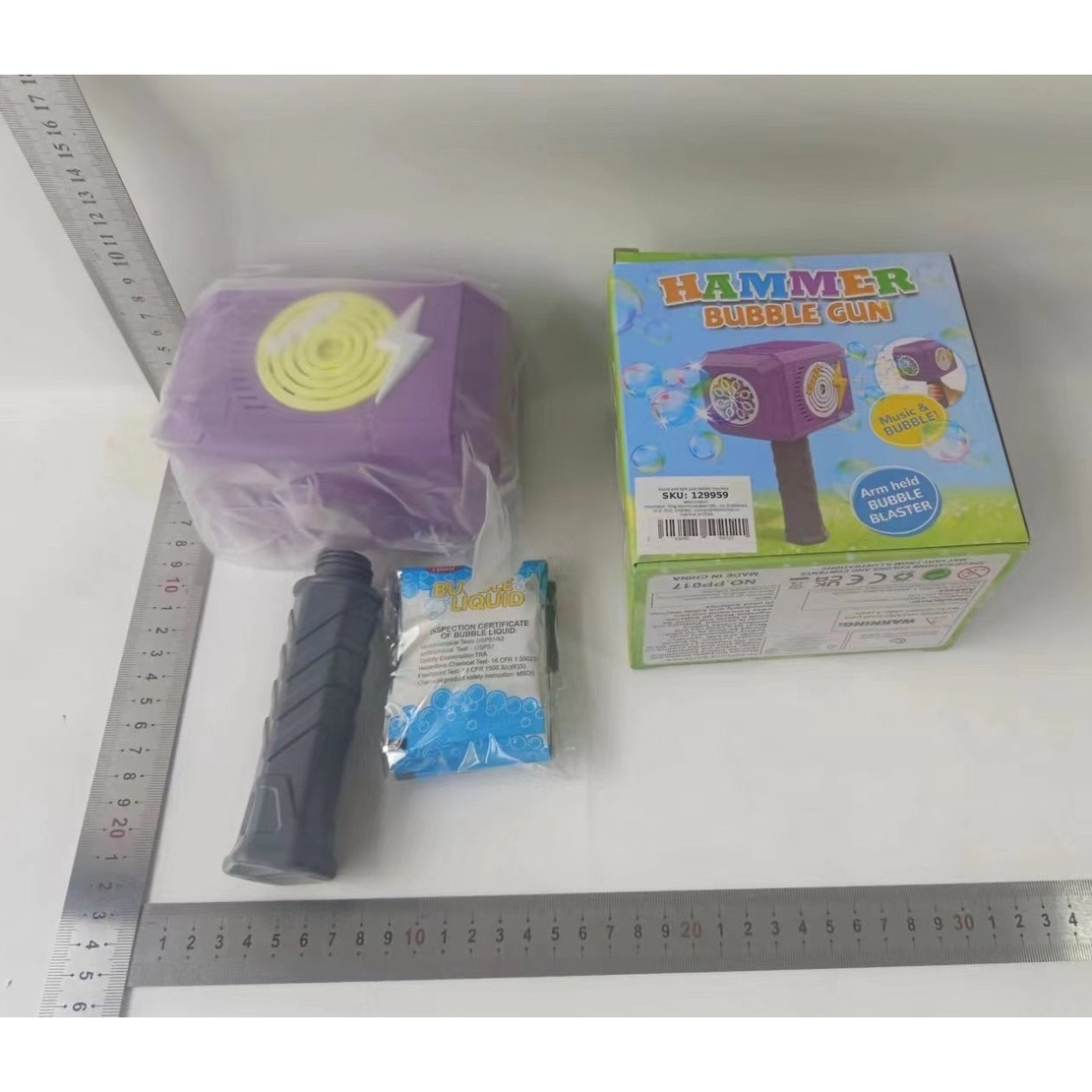 Jucarie Interactiva pentru Baloane de Sapun, Flippy, Sunete si Lumini, Model Ciocan, cu 8 Orificii, 13.5 x 10 x 12 cm, Mov