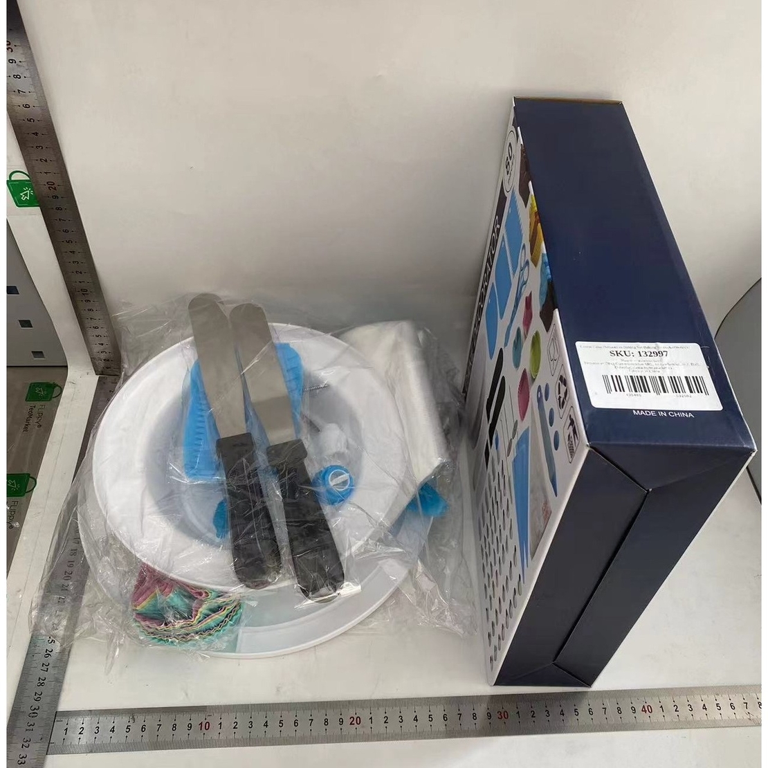 Set 80 Piese Ustensile pentru Ornare Prajituri, Flippy, din Plastic si Otel Inoxidabil, Forme Briose, Multicolor