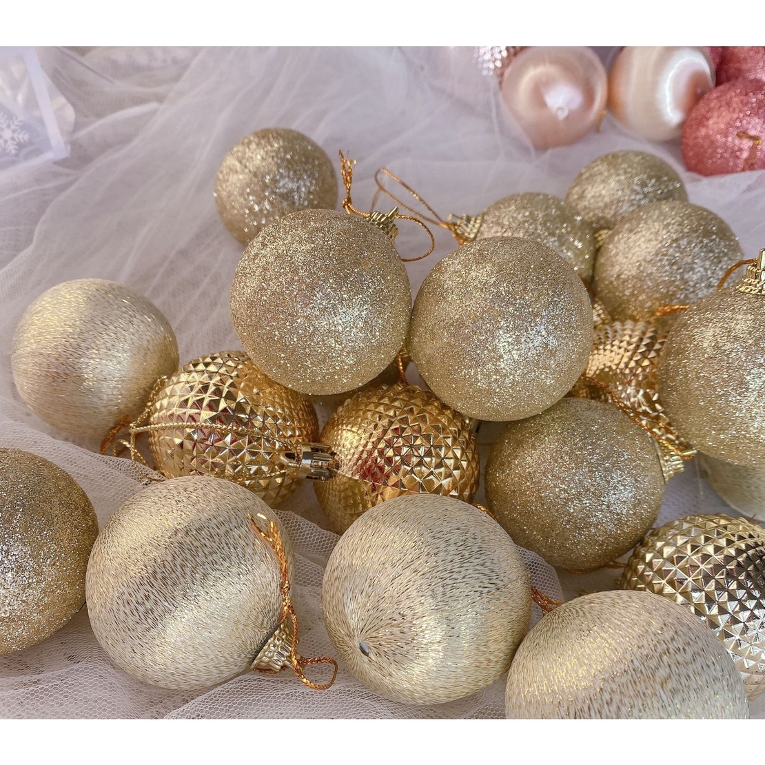 Set 12 Globuri de Craciun, Flippy, pentru Brad, Model cu Glitter, Lucioase si Mate, Auriu