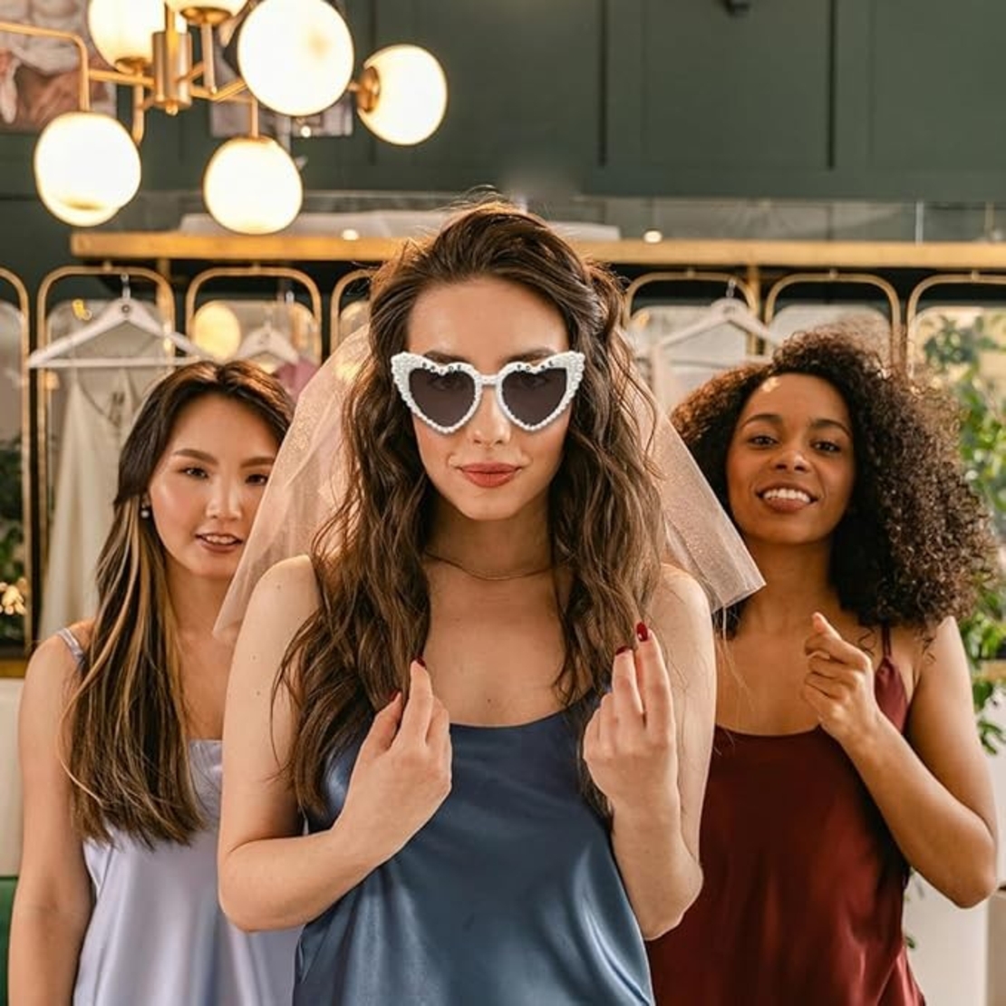 Ochelari Decorativi, Flippy, Model Bride to Be, cu Perle si Diamante, pentru Nunta, din PC, 15.3 x 5.7 x 14.5 cm, Alb