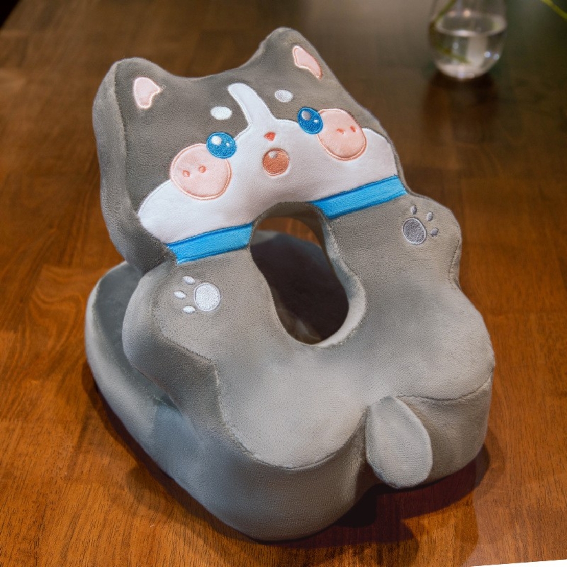 Perna din Spuma, Flippy, pentru Birou, Calatorii, Model Husky, Lavabila, Umplutura de Bumbac, Spatiu Cap in Forma de 8, 30x35x30 cm, Gri