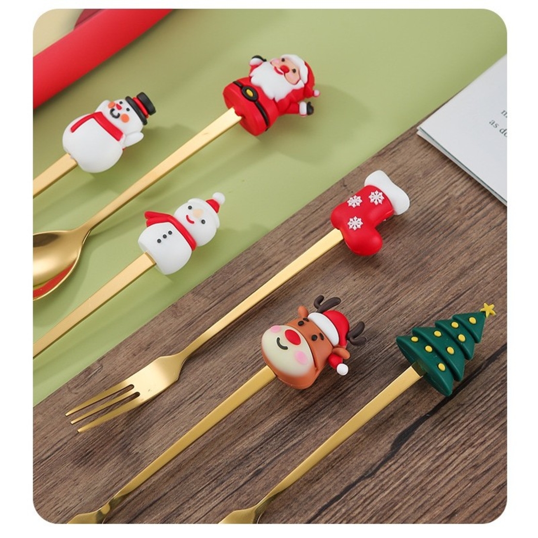 Set 6 Tacamuri, Flippy, Tema Craciun, 3 Linguri + 3 Furculite, cu Figurine, din Otel Inoxidabil, Cutie Cadou, 19 x 22 x 2.2 cm, Auriu