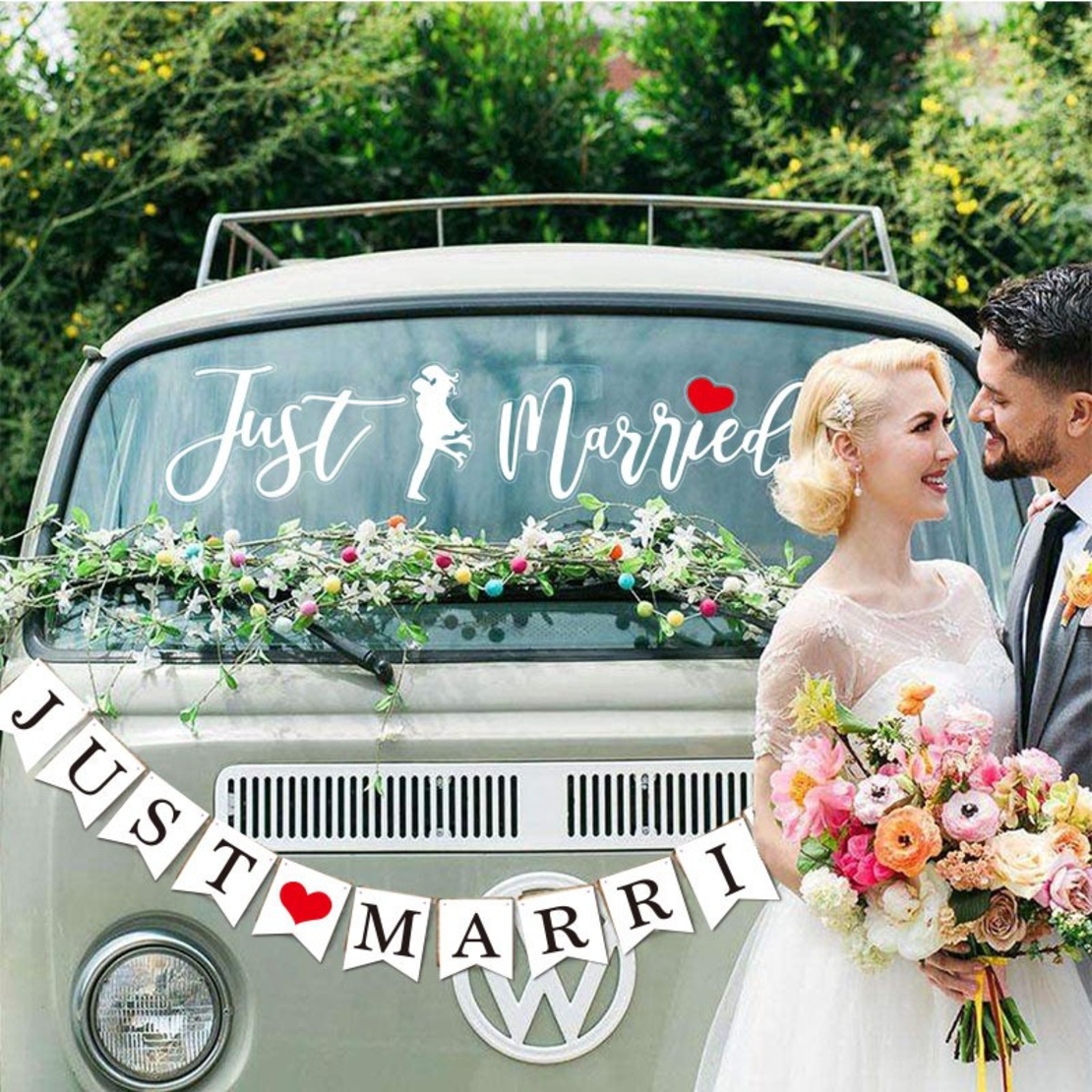 Sticker Autocolant, Flippy, Tematica Nunta, Model Indragostiti, cu Scris Just Married, 50x11.5 cm, Alb