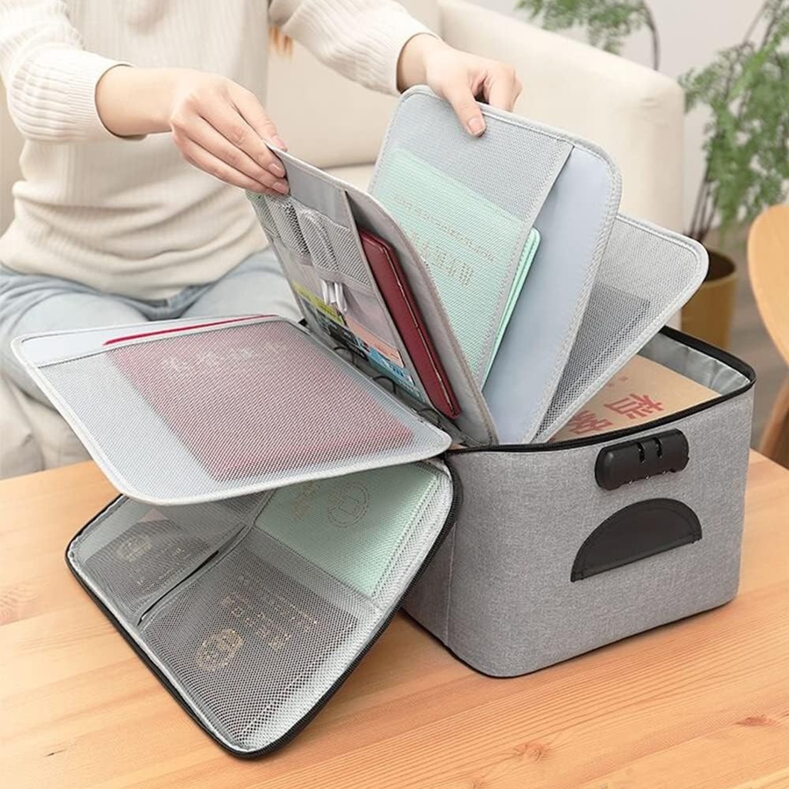 Geanta Flippy pentru Depozitare Acte si Documente, Facturi, Carduri, cu Cod de Securitate, 5 Compartimente, Impermeabila, 37 x 20 x 27 cm, Gri