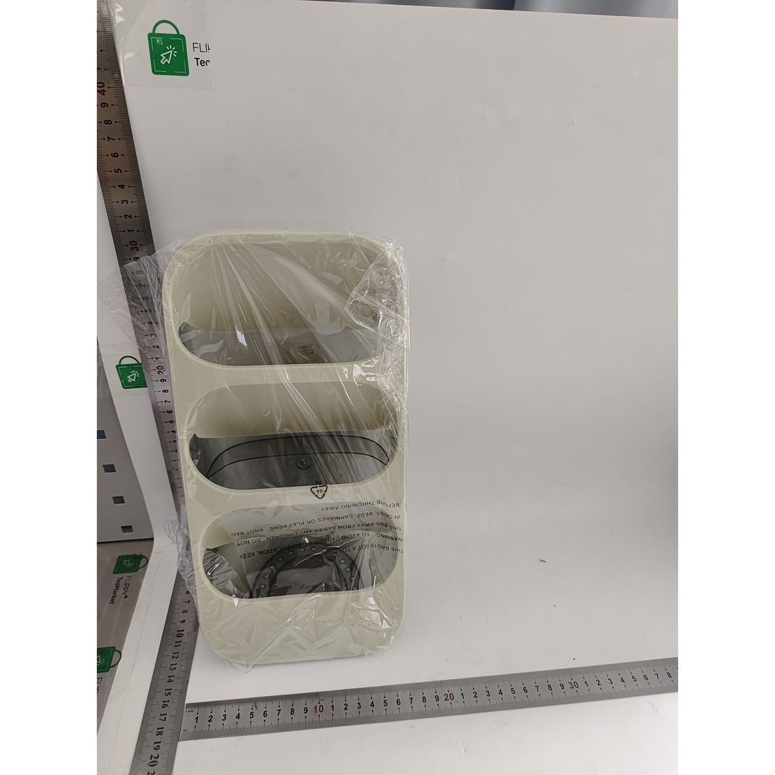 Suport - Organizator pentru Tacamuri, Flippy, 3 Compartimente, Suport pentru Cosmetica, Ustensile, Material PP Durabil, 33 x 16 x 15 cm Verde