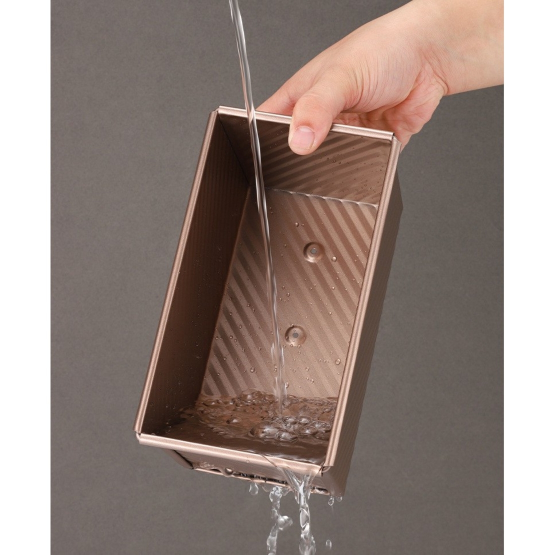Tava pentru Paine, Flippy, din Otel Carbon, 450 g, cu Capac, Antiaderenta, 21 x 11 x 11.5 cm, Roz Auriu