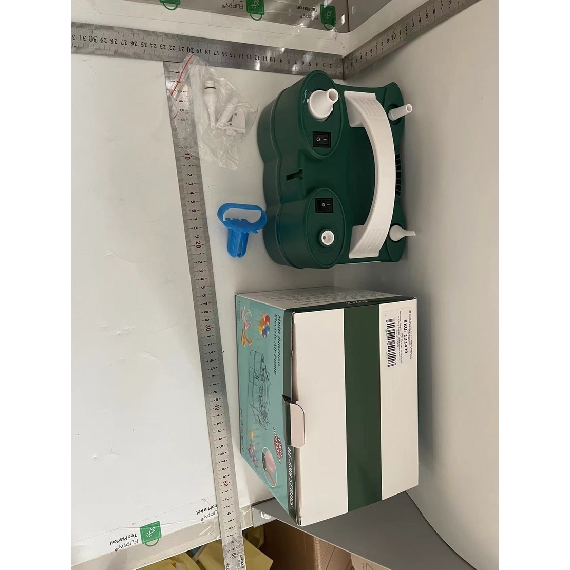 Pompa Electrica de Umflat Baloane, Flippy, cu Doua Iesiri, Accesorii Incluse, 220V, Putere 600W, Accesorii petrecere, Verde
