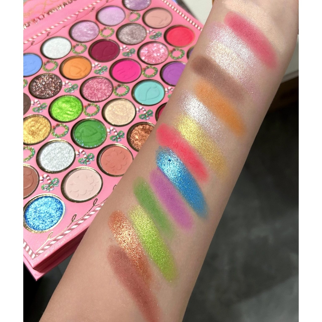 Trusa de Machiaj, KEVIN & COCO, Snowy Christmas, 70 culori, 22.5 x 17 x 2 cm, Multicolor