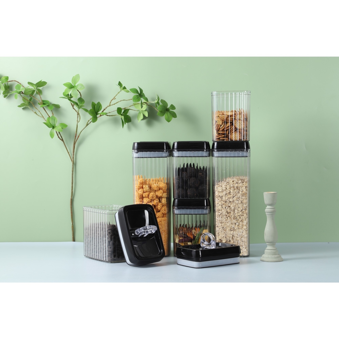 Set 4 Recipiente din Plastic, Flippy, pentru Alimente/Obiecte, Inchidere Ermetica, Textura Ondulata, 4 x 3.3 l, Transparent