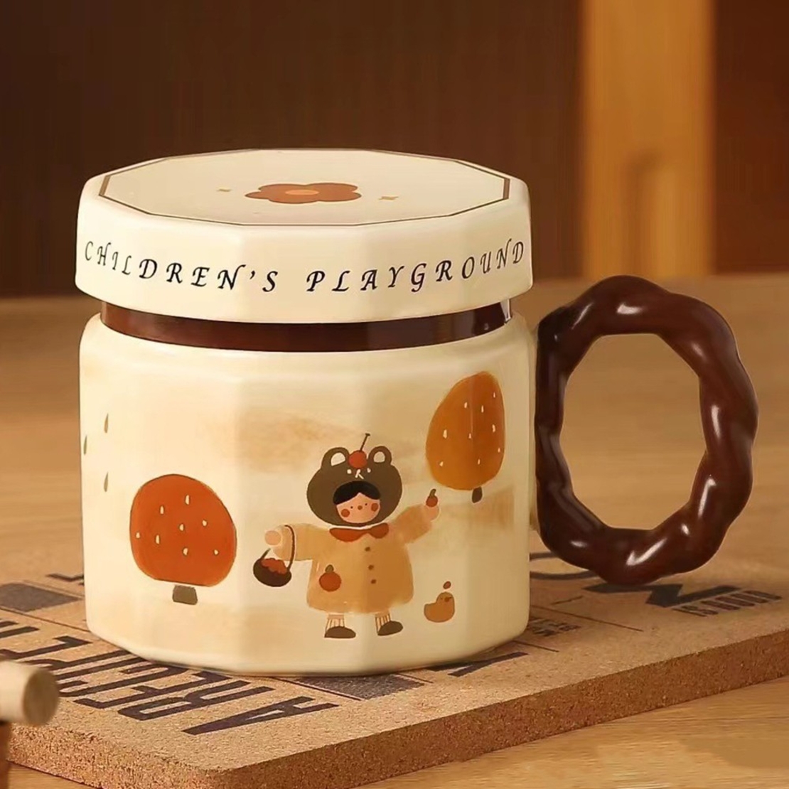 Cana din ceramica, Flippy, Cana pentru Cafea, Ceai, Cana Universala, Unisex, Cana cu Capac, 9 x 8 x 8 cm, 400 ml, Model Fetita, Bej