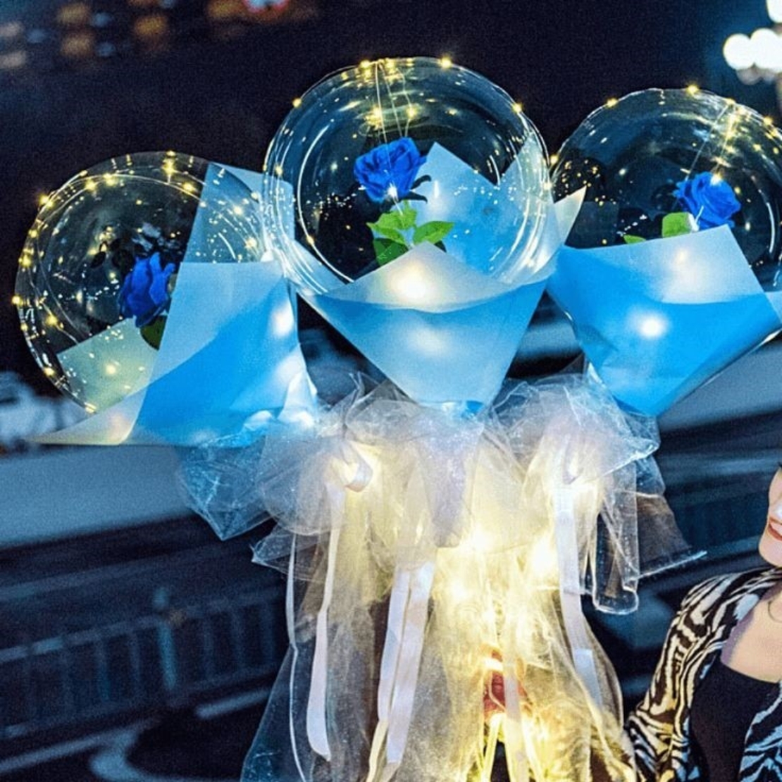 Set Trandafir in Balon LED cu Lumini, Flippy, Tip Buchet, Diametru 35 cm, Albastru