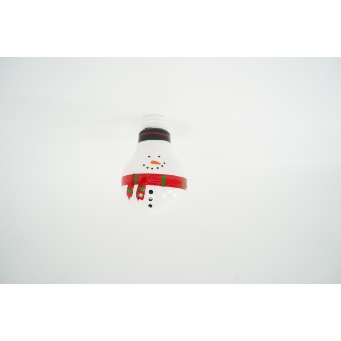 Set 10 Ornamente pentru Instalatie, Flippy, Atasare la Instalatia de Craciun, Design Festiv, Protectie Becuri Instalatie, Rezistente la Zapada, Interior/ Exterior, Model Om de zapada