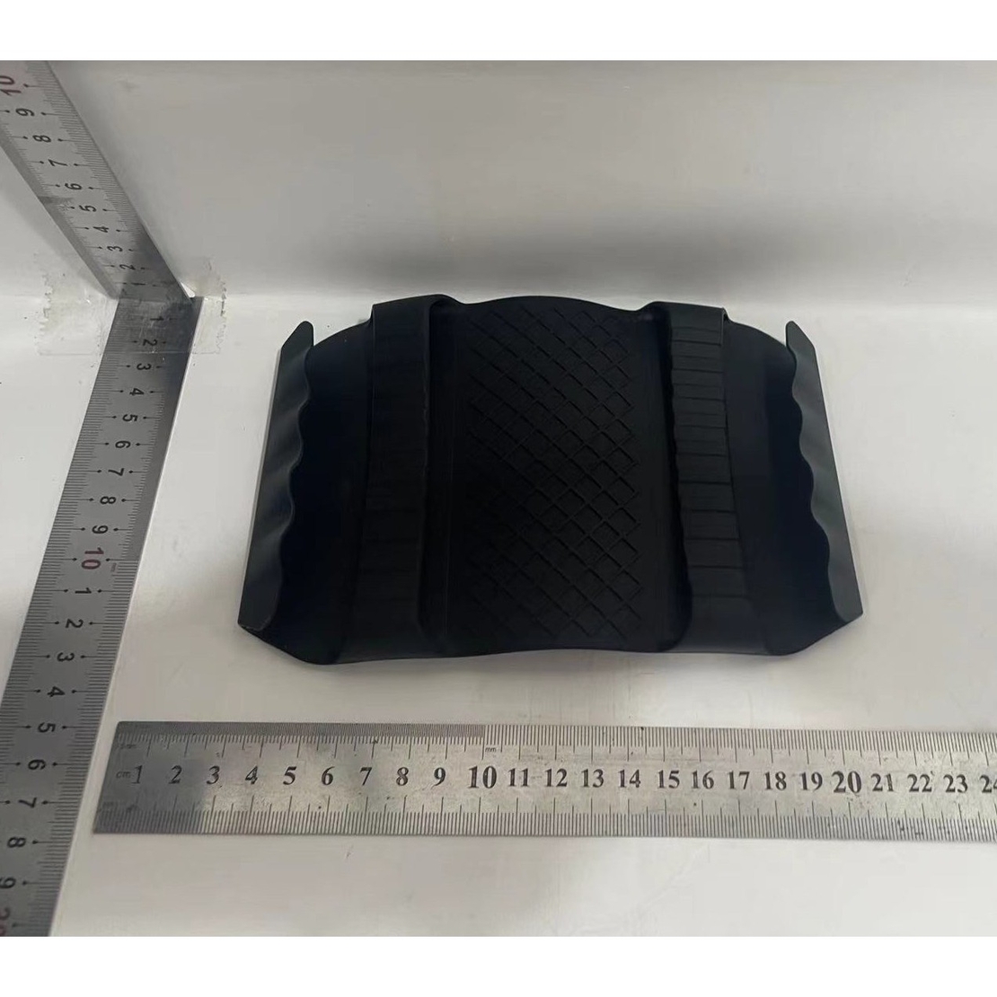 Suport de Silicon Multifunctional de Mana, Flippy, pentru Cuptor, Alimente Fierbinti, Carne, Izolare Termica, Anti-alunecare, 18x12x1.5 cm, Negru