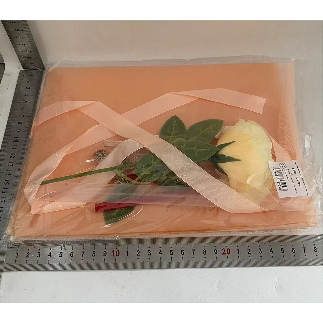 Buchet Decorativ, Flippy, Trandafir in Balon cu Lumini Led, Diametru 35 cm, 2 x Baterii AA (neincluse), Sampanie