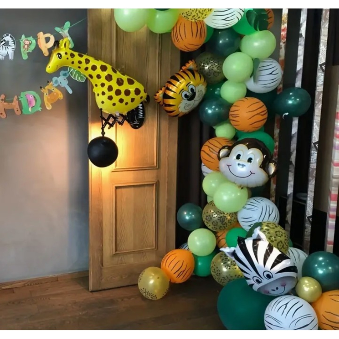 Balon din Folie Metalizata, Flippy, Mini Figurine Animalute, Model Zebra, Tematica Aniversare, 25x45 cm, Ambalaj Individual, Pai Inclus, Umflare cu Aer sau Heliu, Multicolor