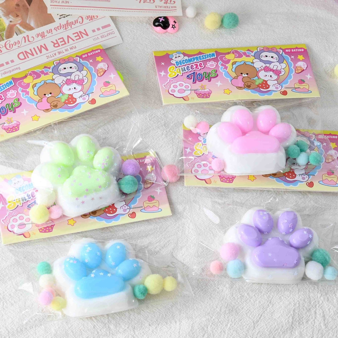 Jucarie Antistres Squishy, Flippy, cu Revenire Lenta, Labuta de Pisica Pufoasa, 7.5 cm, Ambalaj Transparent, Model 27058, Multicolor