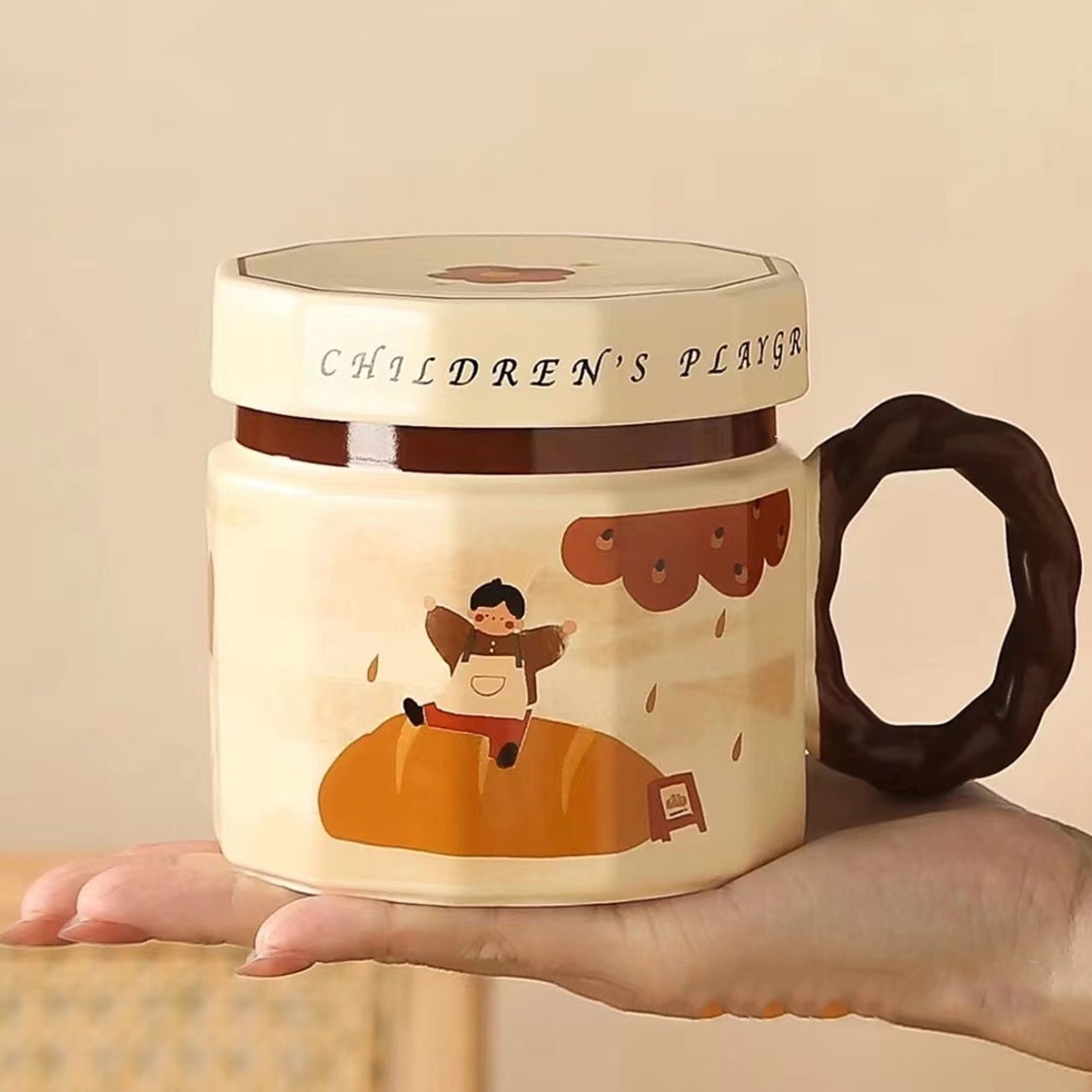 Cana din ceramica, Flippy, Cana pentru Cafea, Ceai, Cana Universala, Unisex, Cana cu Capac, 9 x 8 x 8 cm, 400 ml, Model Baietel Bej