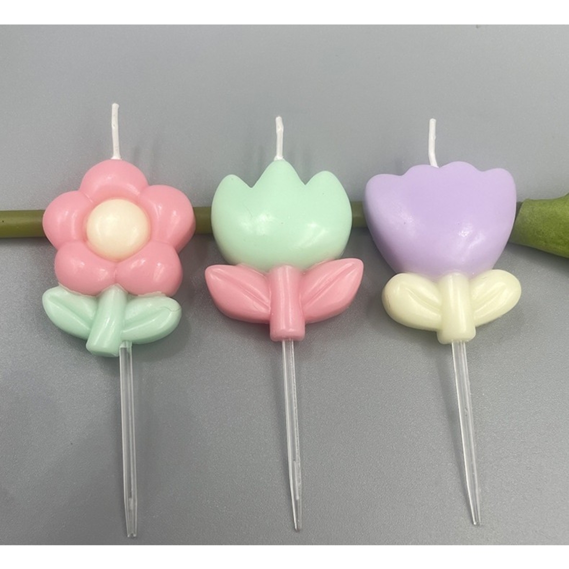 Set 3 Lumanari, Flippy, Tema Flori, Model 1, din Parafina, Multicolor