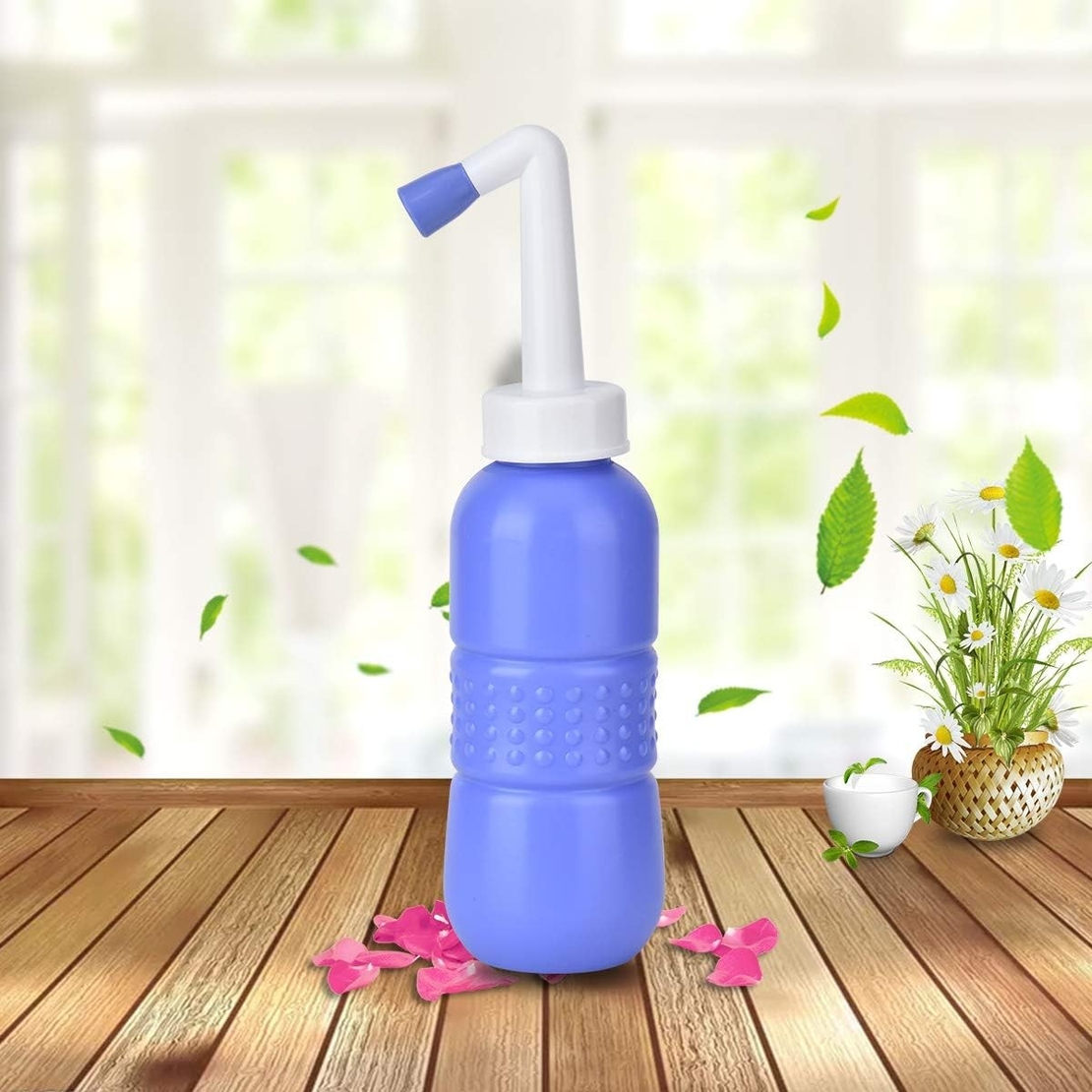 Bideu Portabil pentru Igiena Intima, Flippy, pentru Postpartum/ Postoperator, 450 mL, cu Capac si Husa Galbena, 29.5x7 cm, Culoare Recipient Mov