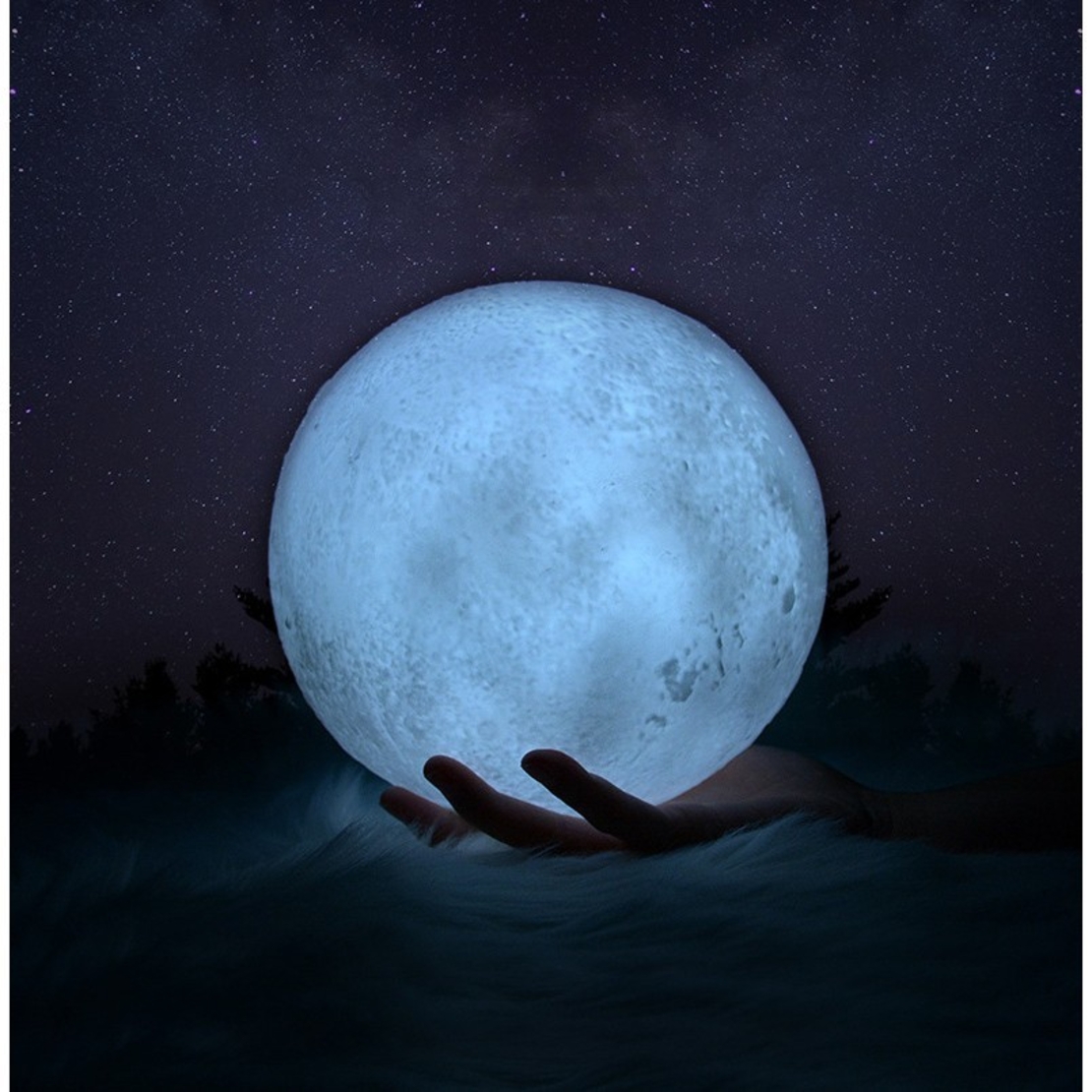 Lampa de veghe in forma de luna 3D Moon Light Alb Rece, alimentare baterii, stand plastic inclus, 8 cm, Flippy