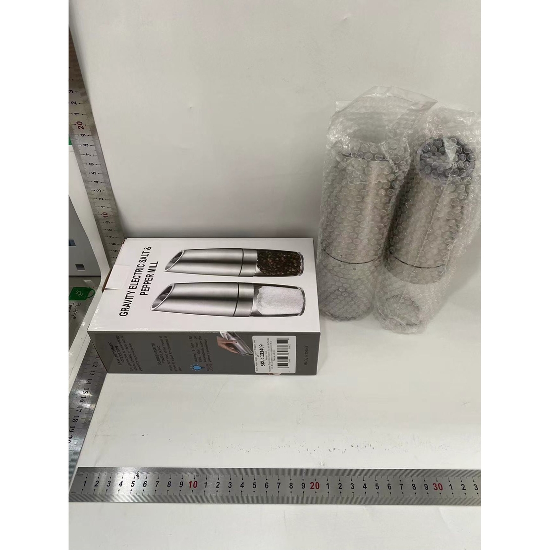 Set de 2 Rasnite electrice de Sare si Piper, Flippy, cu Camere Depozitare Transparente, Macinare, Functionare pe Baterii, cu Lumina, ABS, 20x6.5 cm, Argintiu/Transparent