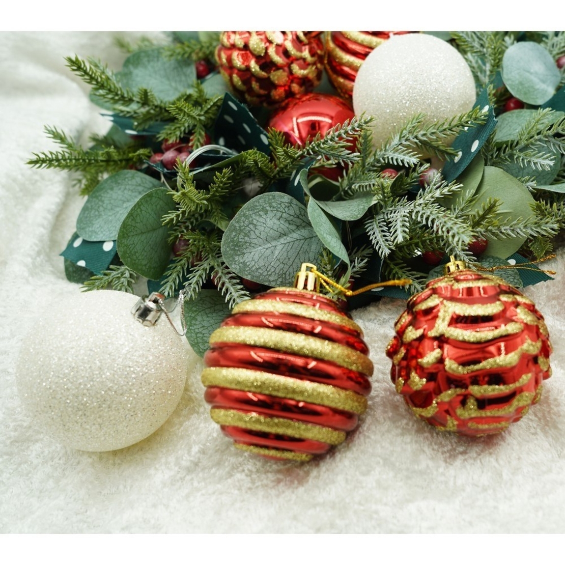 Set de 24 ornamente de brad, Flippy, de tip Glob, Alb/ Rosu, cu ø de 7 cm, din plastic, cu finisaj sclipitor , cutie  16  cm lungime x 36  cm inaltime x 16  cm adancime, Resigilat