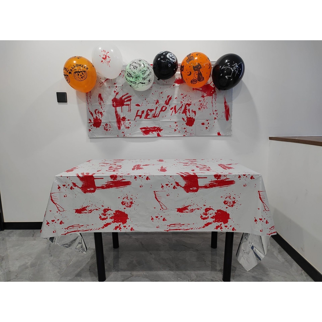 Fata de Masa, Flippy, din Folie, Imprimeu Halloween - Help Me, 137 x 274 cm, Alb/Rosu
