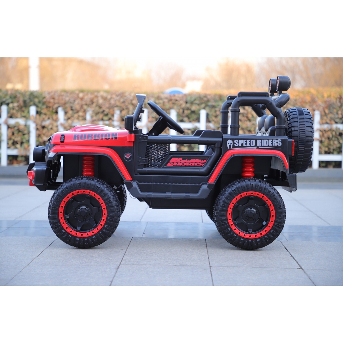 Masina Electrica pentru Copii, Flippy, Off-Road, Conectare Bluetooth, telecomanda, Tractiune Spate, Lumina Intermitenta, Baterie 12V 7Ah, 120 x 63 x 68cm, Rosu