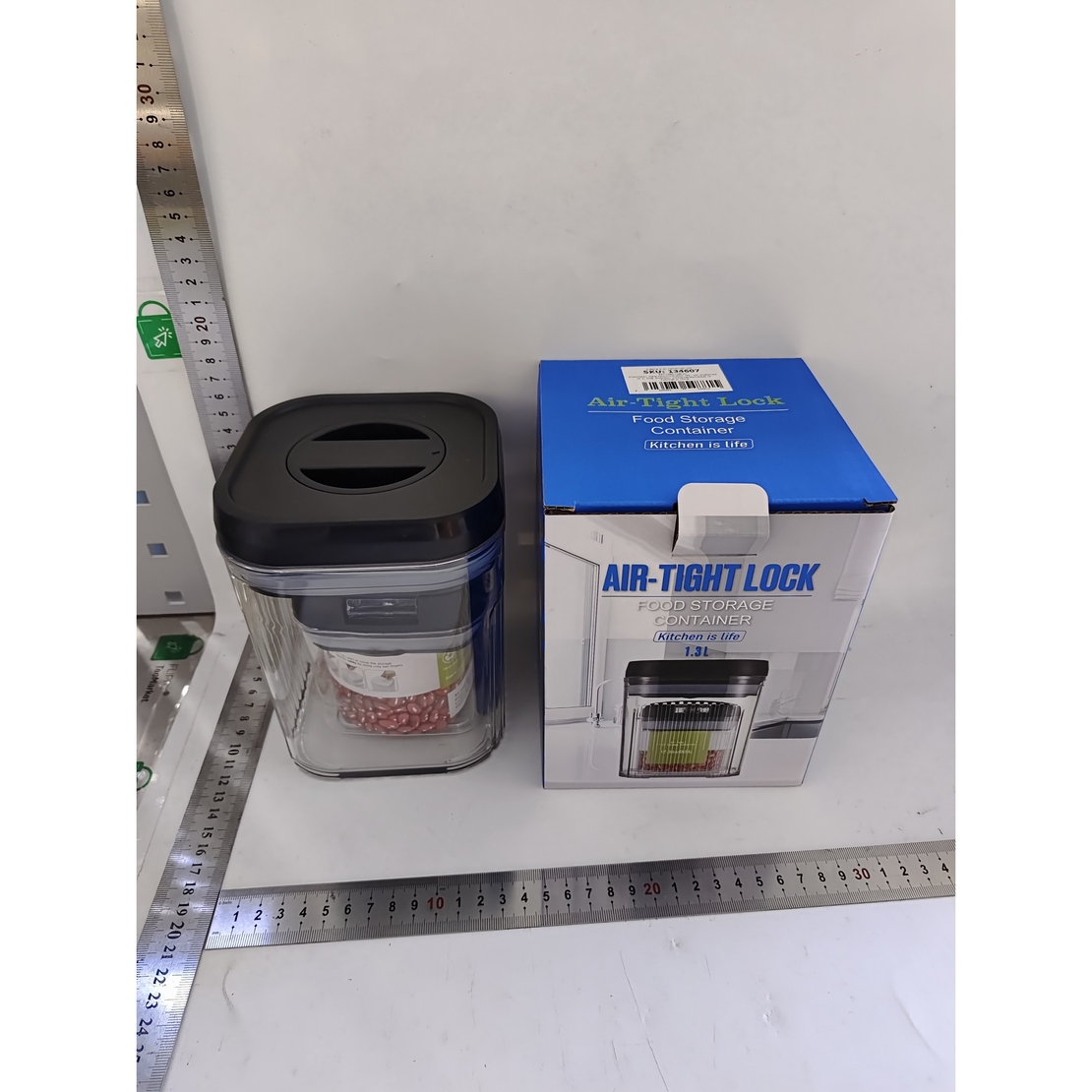 Cutii de Depozitare Alimente, Flippy, Set din 2 Cutii de Tip Container de 0.5 si 1.3 l, Recipiente pentru Cereale in Bucatarie, Transparente cu Capac Negru