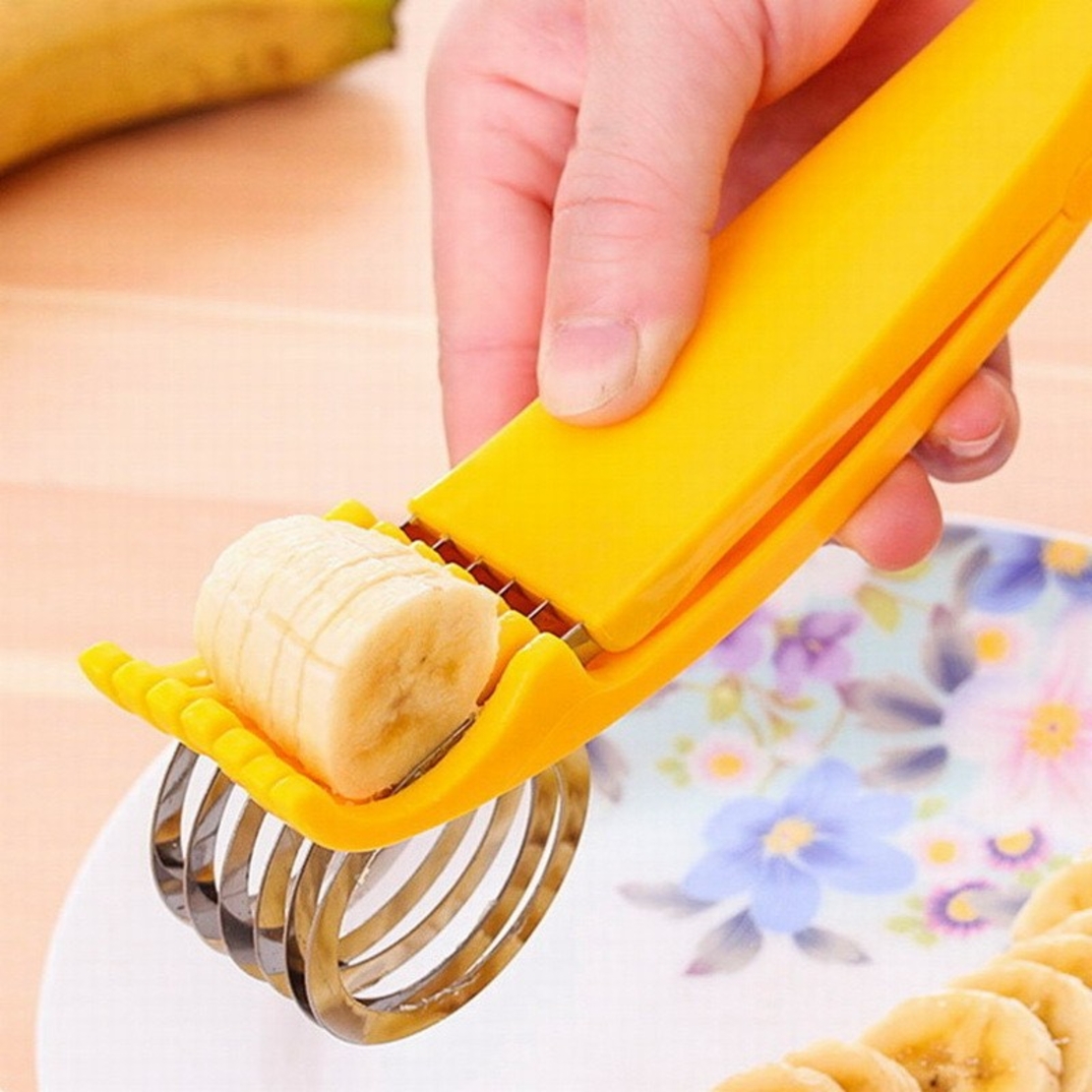 Feliator pentru Alimente, Flippy, Accesoriu pentru Bucatarie, Cutit pentru Legume si Fructe, Model Banana, Ergonomic, 17.5x5x4 cm, Galben