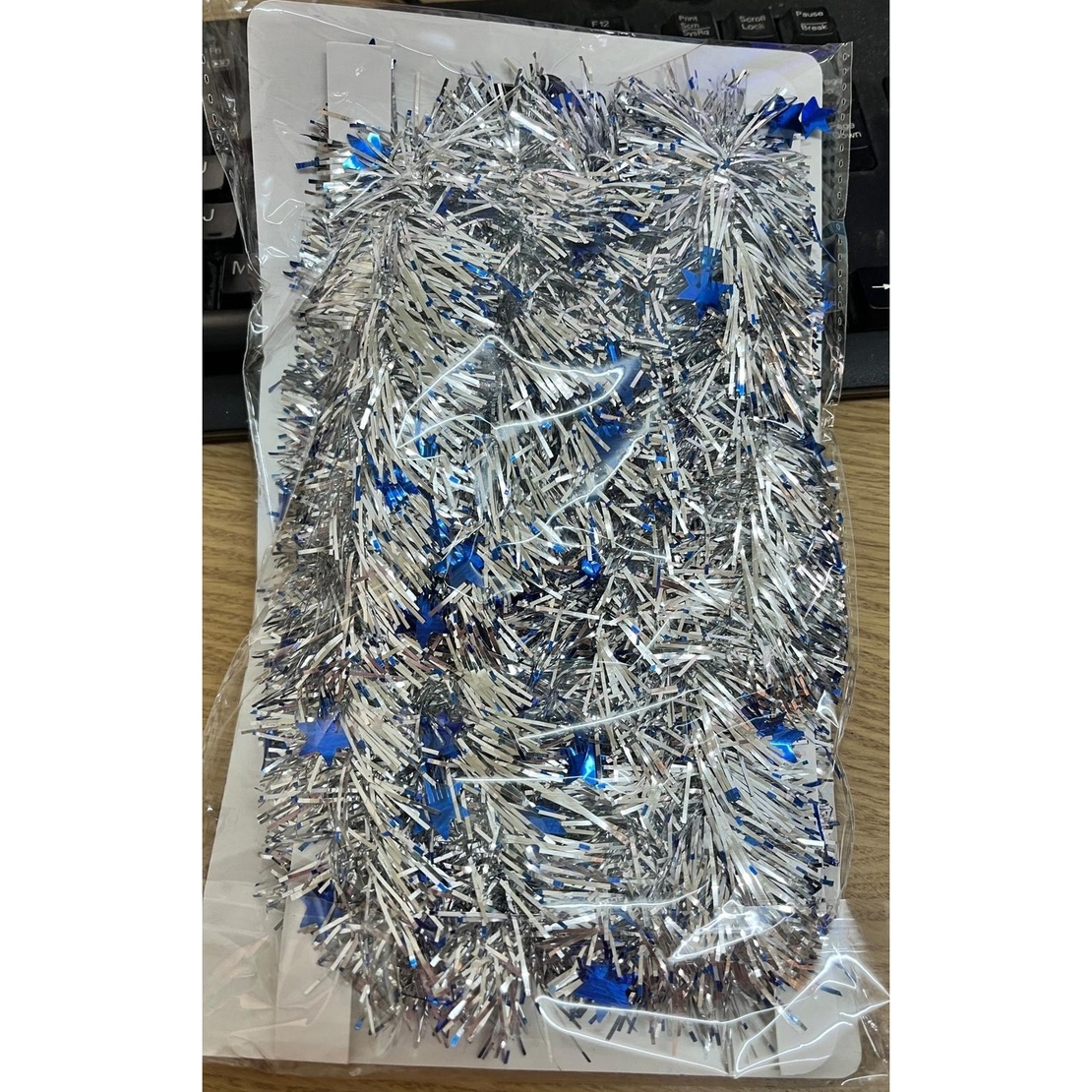 Beteala de Craciun cu LED, Flippy, 2 m, 5 cm Grosime, din PVC, Model cu Stelute, Artificiala, Albastru/Argintiu