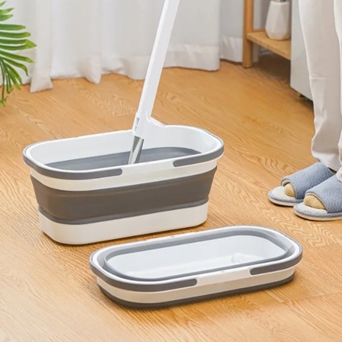 Mop Plat, Flippy, cu Galeata Pliabila, 2 Rezerve din Microfibra, 127 cm Tija Telescopica, Utilizare Umeda/Uscata, Recipient Lichid, Gri