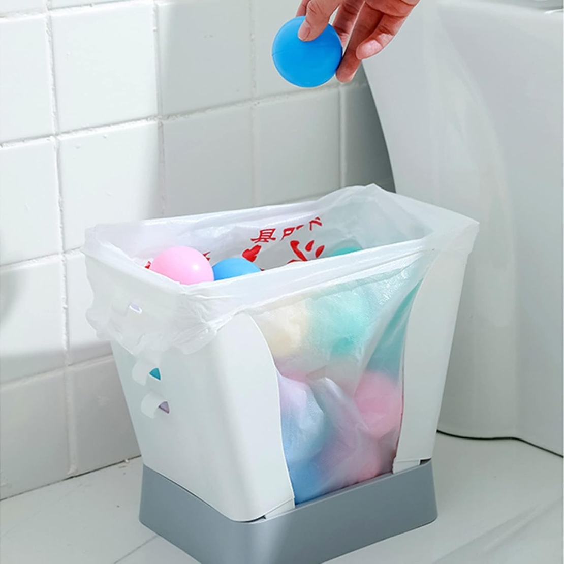 Cos de Gunoi Extensibil, Flippy, din Plastic, Reglabil, Pliabil, Versatil, pentru Bucatarie, Baie sau Birou, Cos Universal, 21x25x17 cm, Alb Gri