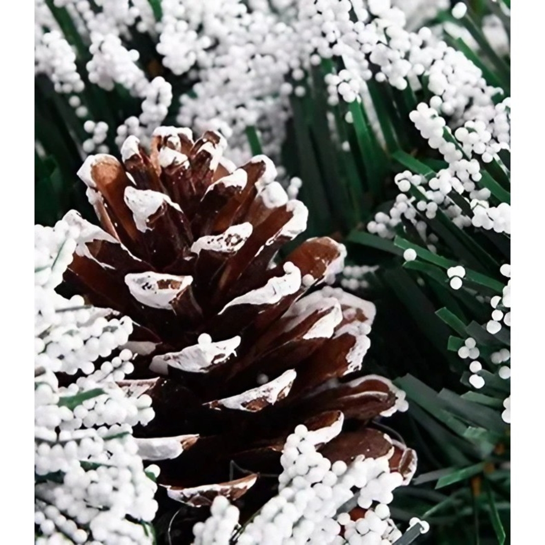 Coronita pentru Craciun Flippy, diametru 20 cm, din brad artificial, decorata cu conuri si merisoare, inzapezit, Verde/Alb