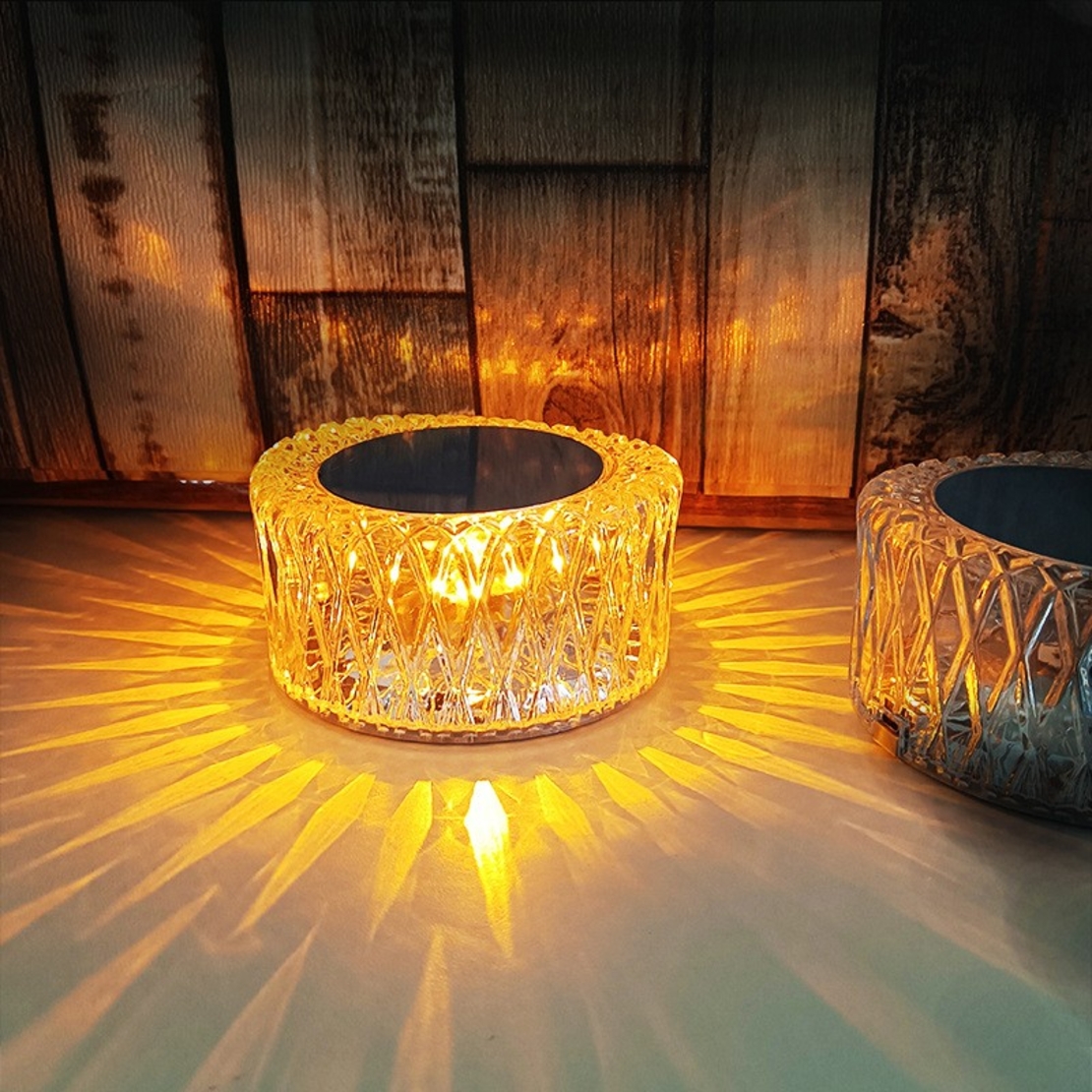 Lampa LED RGB 16, Flippy, 3 Nivele de Intensitate, Incarcare USB, 3W, Cristal Acrilic, 6x12 cm, Telecomanda, Transparent