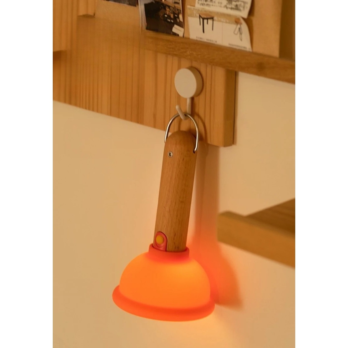 Lampa Nocturna, Flippy, Model Ventuza de Toaleta, Alimentare USB, din Lemn si Silicon, 16 x 9 cm, Portocaliu
