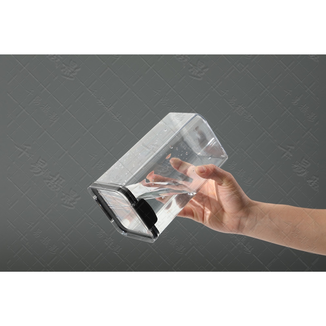 Recipient din Plastic, Flippy, pentru Alimente/Obiecte, Inchidere Ermetica, 10.2 x 18.5 cm, 1300 ml, Transparent