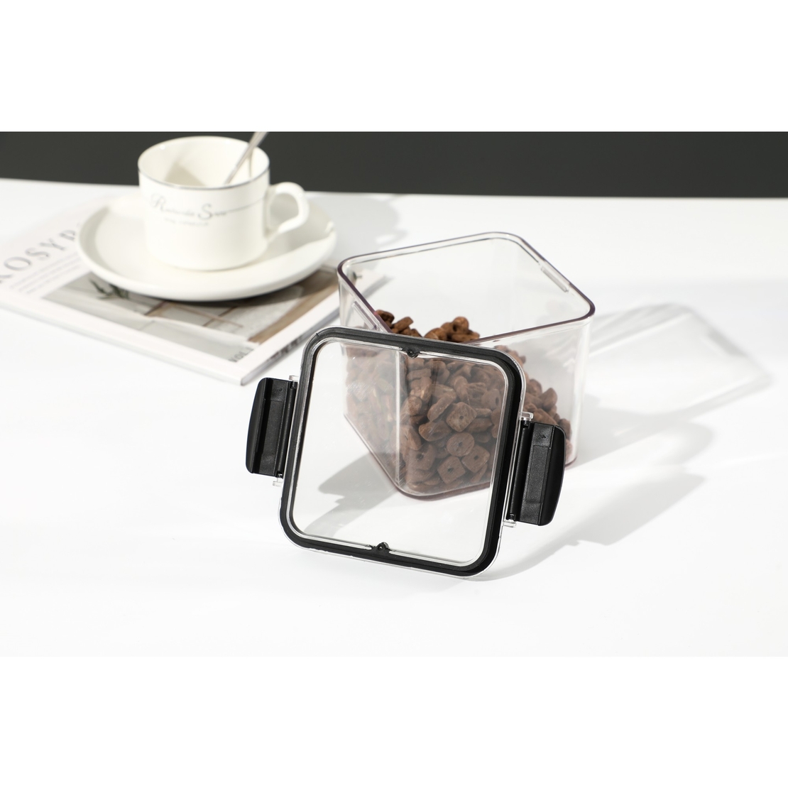 Recipient din Plastic, Flippy, pentru Alimente/Obiecte, Inchidere Ermetica, 10.2 x 9.8 cm, 700 ml, Transparent