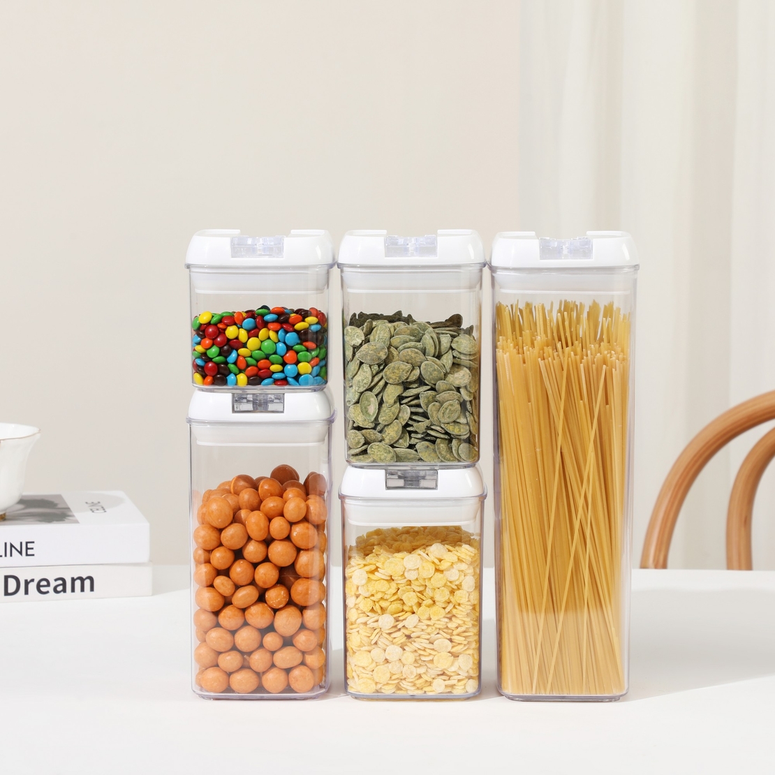 Cutii de Depozitare Alimente, Flippy, set din 5 Cutii pentru Condimente, Volumetrie 0.5l, 0.8l, 1.2l, 1.9l, Transparente cu Capac Alb
