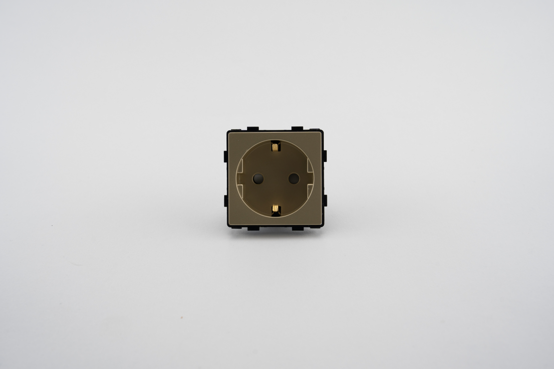 Modul Priza Simpla Fara Rama Din Sticla LUXION, auriu