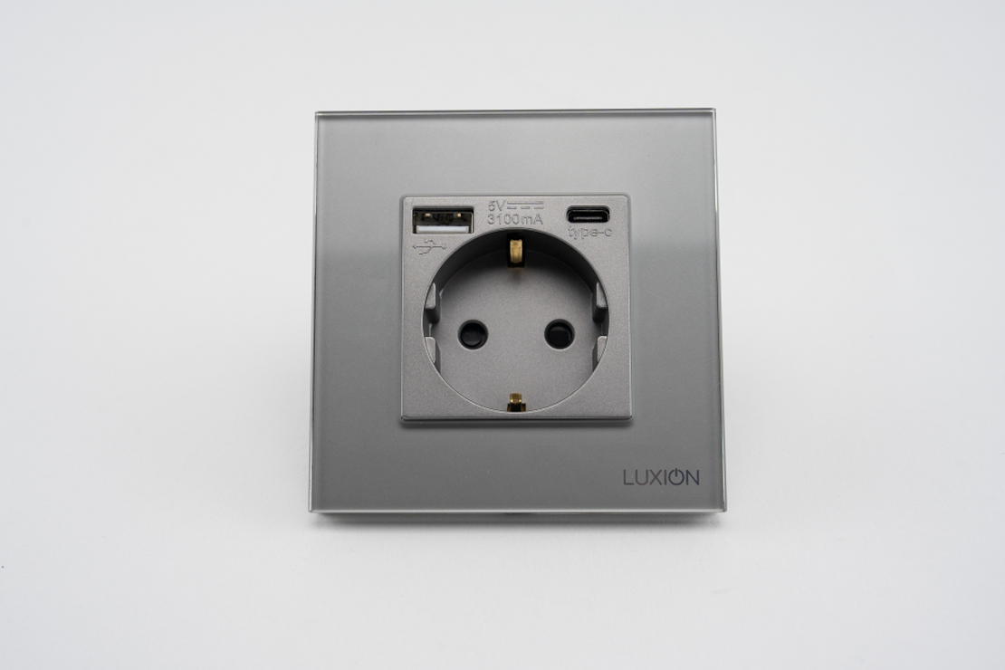 Priza Simpla + USB-A + USB-C LUXION cu Rama din Sticla, gri