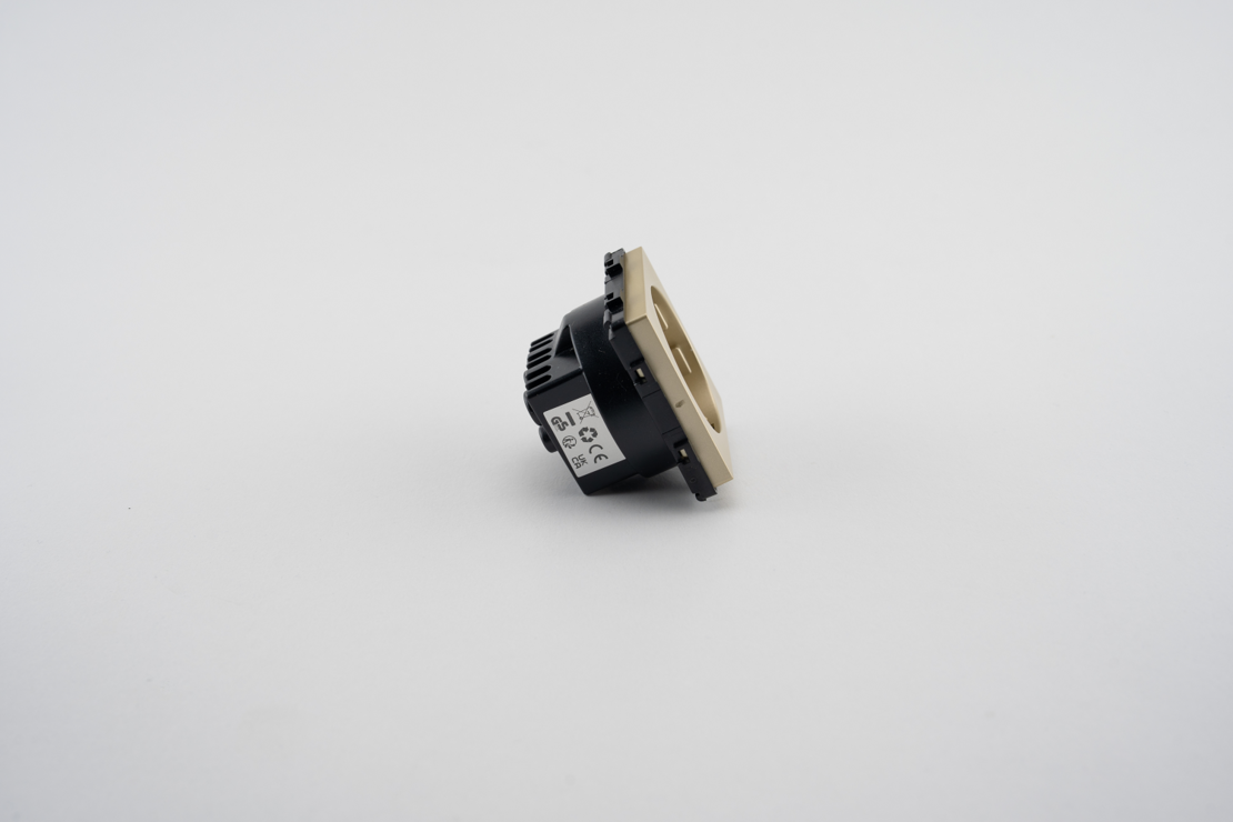 Modul Priza Simpla Fara Rama Din Sticla LUXION, auriu