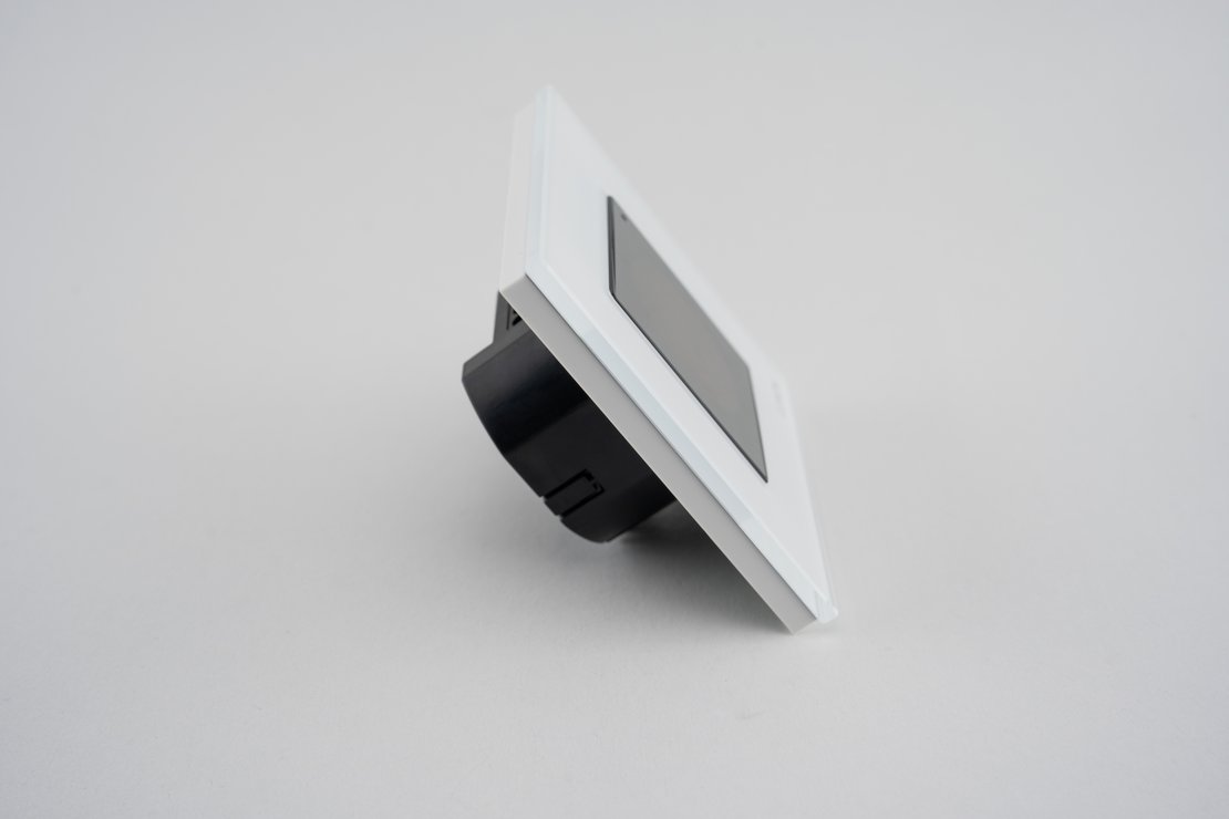 Termostat Wi-Fi pentru incalzirea electrica LUXION cu Rama din Sticla, alb