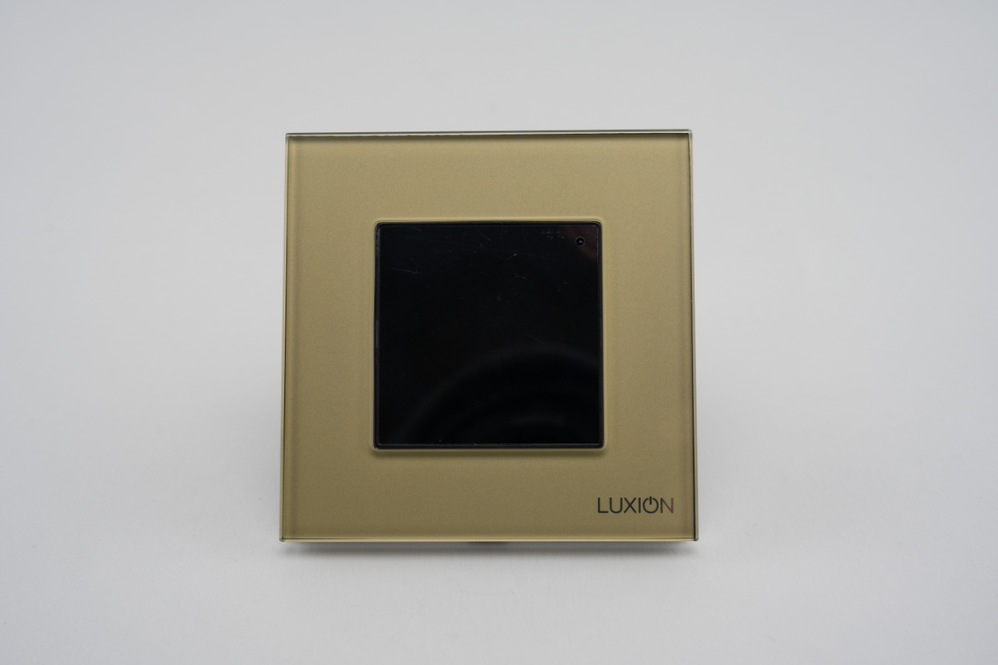 Termostat Wi-Fi pentru incalzirea electrica LUXION cu Rama din Sticla, auriu