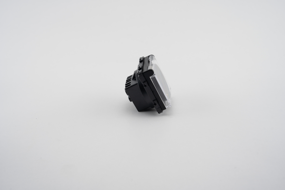 Modul Priza Simpla cu Capac Fara Rama Din Sticla LUXION, negru