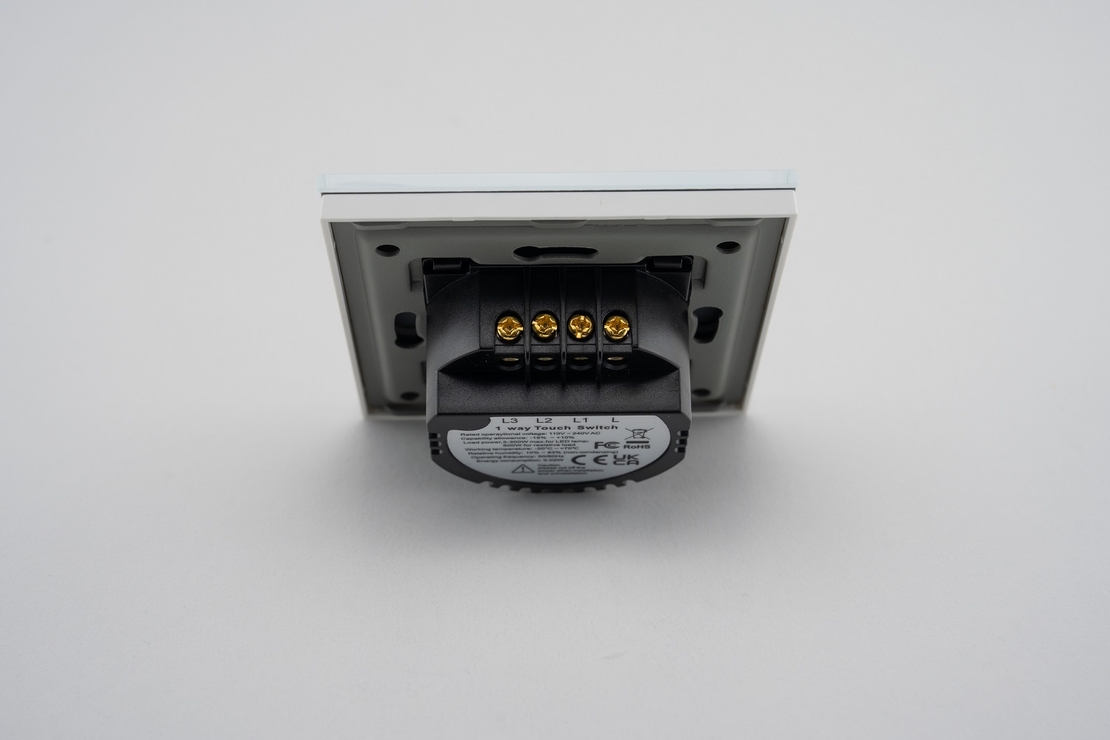 Intrerupator Triplu cu Touch din Sticla LUXION, alb