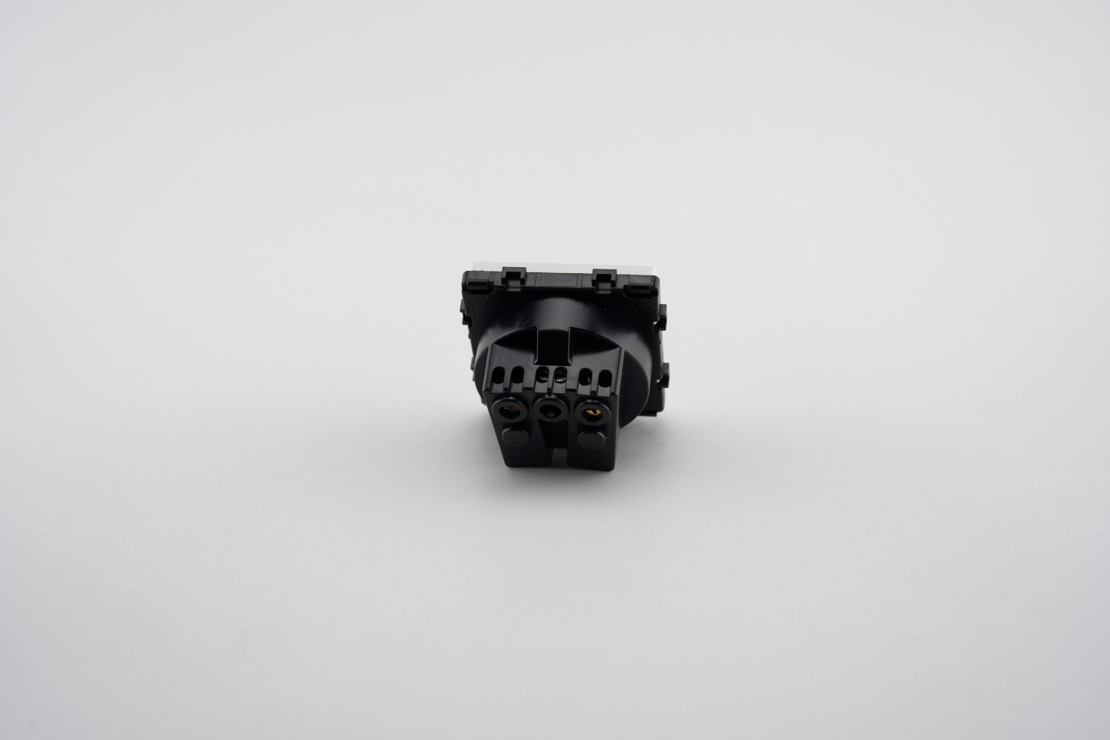 Modul Priza Simpla Fara Rama Din Sticla LUXION, alb