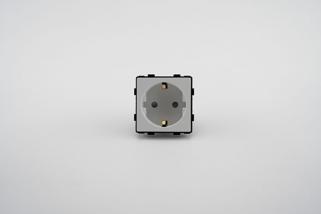 Modul Priza Simpla Fara Rama Din Sticla LUXION, alb